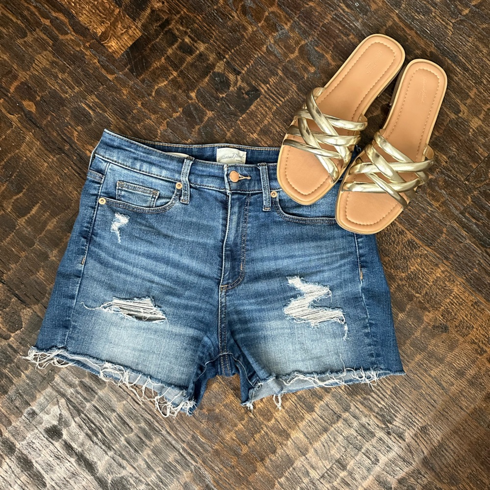 EUC Size 6/28 Universal Thread Denim Shorts